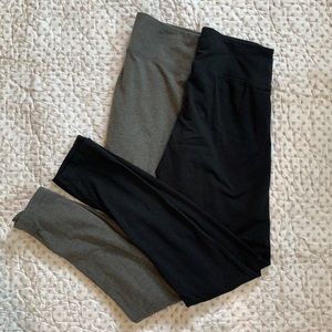 2 Aerie OG regular rise leggings size medium